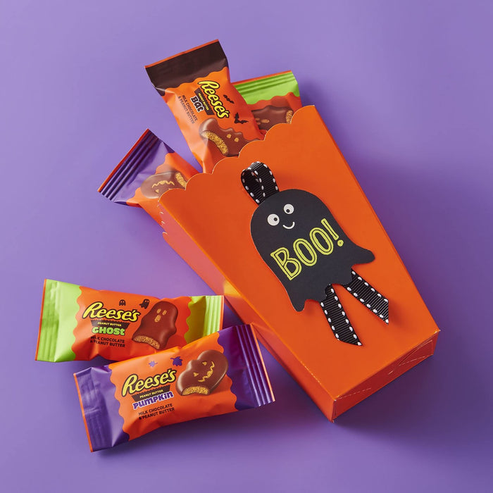 REESE'S Assorted Milk Chocolate Peanut Butter Snack Size Shapes Candy, Halloween, 9.6 oz Variety Bag